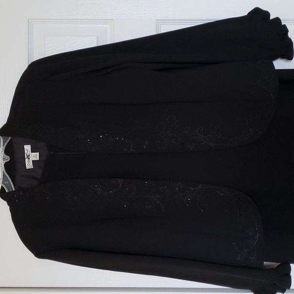 NWOT Gown & Jacket - Picture 2 of 14